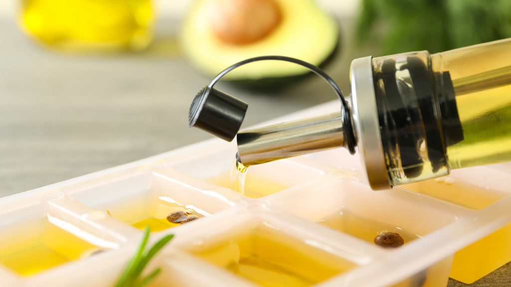 10 Kitchen Tips and Tricks for Effortless Cooking Freezing Oil 1024x576